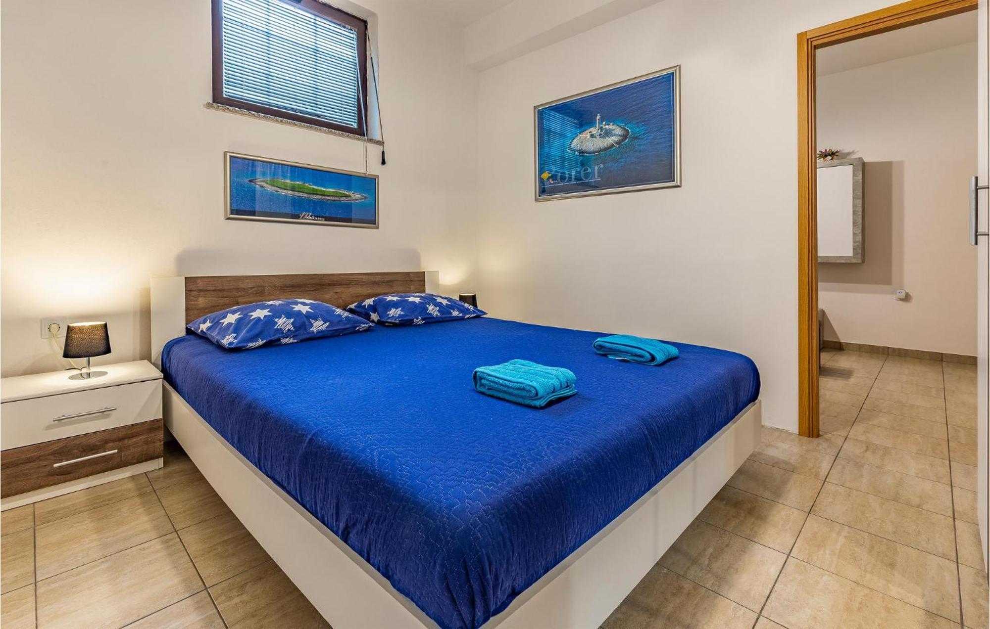 Amazing Apartment In Pula With Kitchen מראה חיצוני תמונה